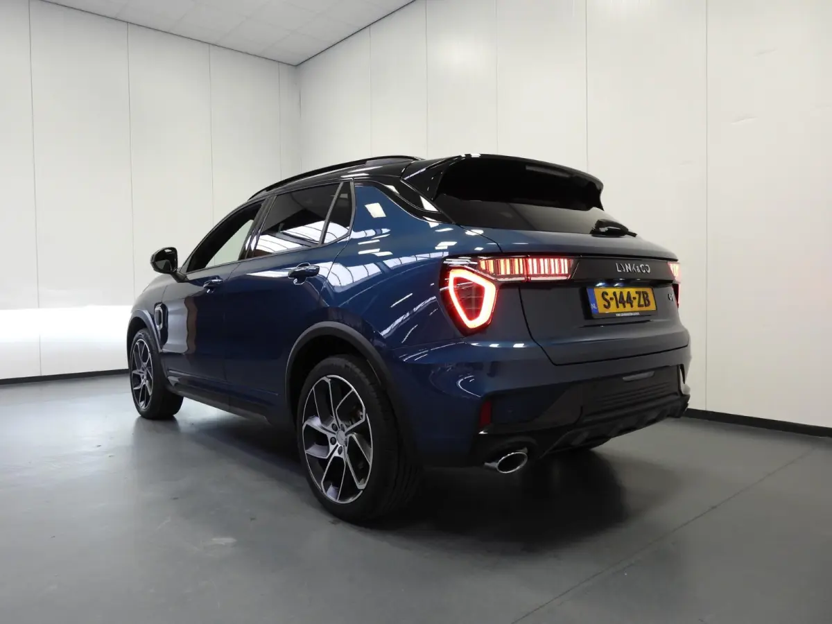 1.5 PHEV BlackLine ZWARTE HEMEL/360CAM/SCHUIFDAK/LED/20"LMV!