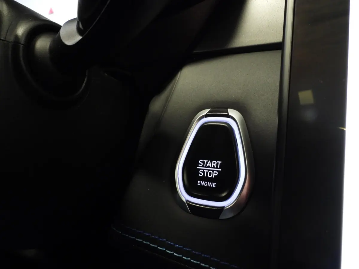 1.5 PHEV BlackLine ZWARTE HEMEL/360CAM/SCHUIFDAK/LED/20"LMV!