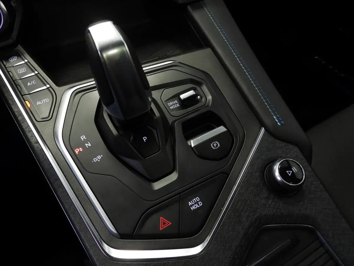 1.5 PHEV BlackLine ZWARTE HEMEL/360CAM/SCHUIFDAK/LED/20"LMV!