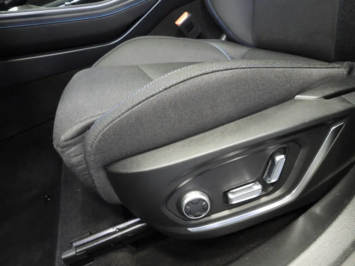 1.5 PHEV BlackLine ZWARTE HEMEL/360CAM/SCHUIFDAK/LED/20"LMV!
