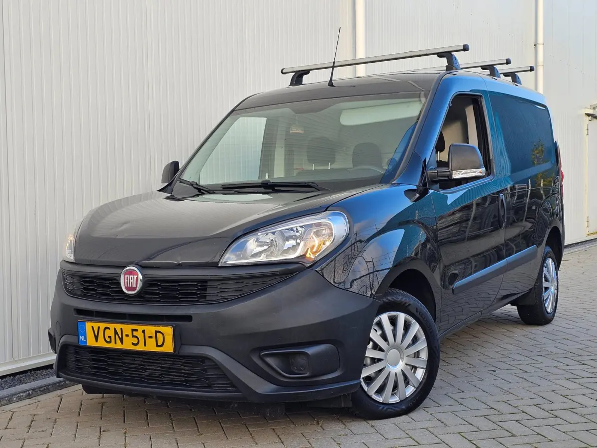 1.6 MJ bj 2020 Professional 3pers Navi/Airco/Cruise Nw.APK bij aflevering! Euro 6 Nette auto!