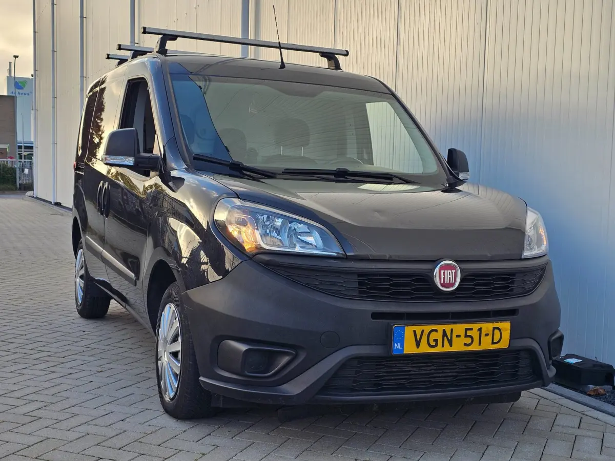1.6 MJ bj 2020 Professional 3pers Navi/Airco/Cruise Nw.APK bij aflevering! Euro 6 Nette auto!