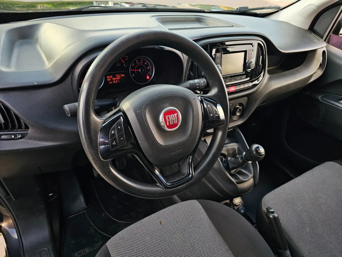 1.6 MJ bj 2020 Professional 3pers Navi/Airco/Cruise Nw.APK bij aflevering! Euro 6 Nette auto!