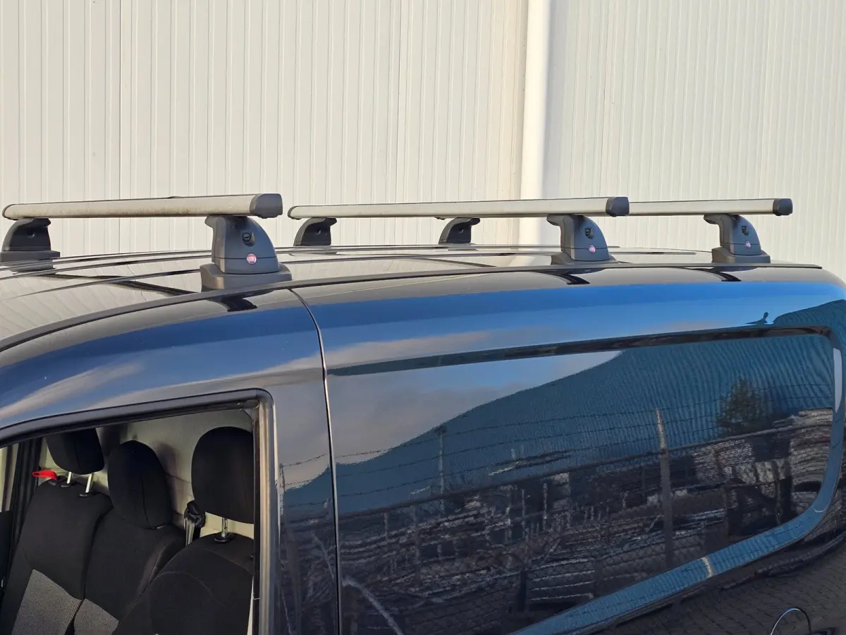 1.6 MJ bj 2020 Professional 3pers Navi/Airco/Cruise Nw.APK bij aflevering! Euro 6 Nette auto!