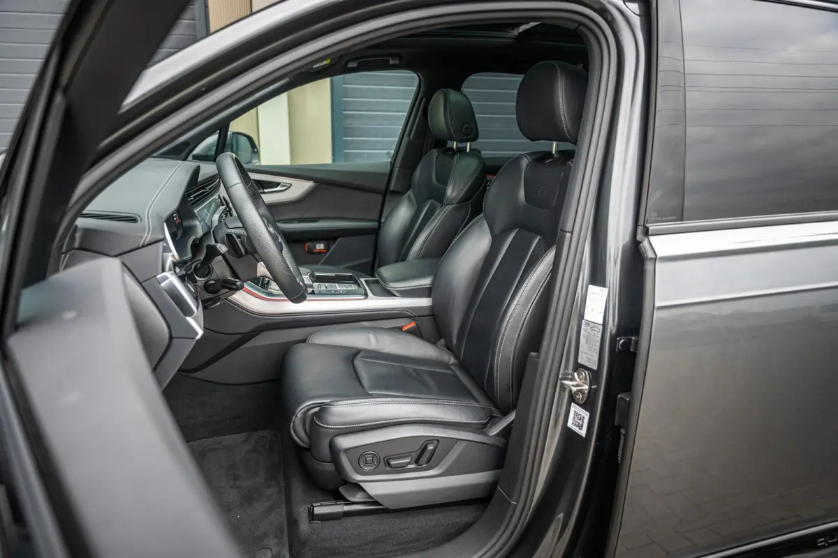 55 TFSIe 394pk Quattro Pro Line S | Panoramdak | B&O 3D | Keyless | Elek.Stoelen | Topview | Trekhaak | 21" Velgen