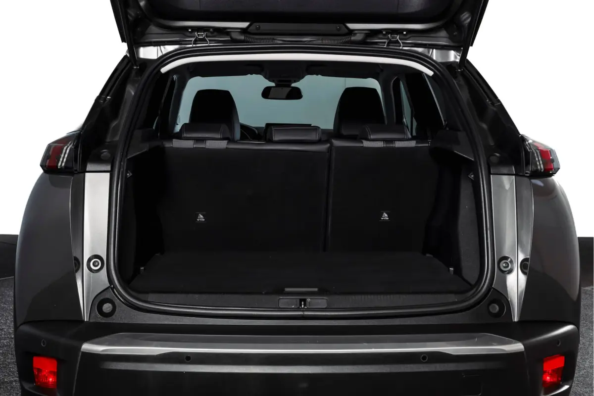 1.2 PureTech Blue Lease Allure 131 PK | Trekhaak | Cruise | PDC | Camera | Carplay/Android | ECC | LM 17" |