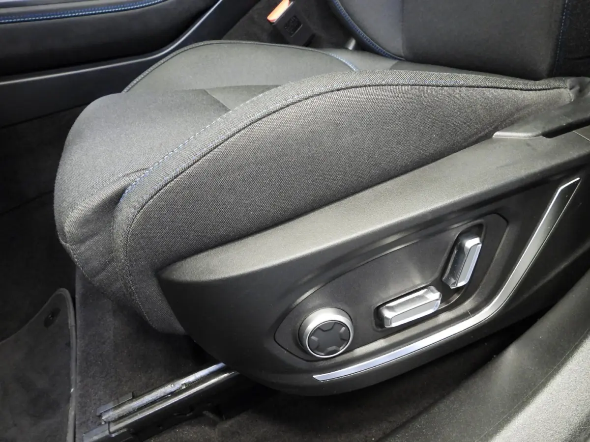 1.5 PHEV BlackLine NAVI/360CAM/SCHUIFDAK/LED/20"LMV!
