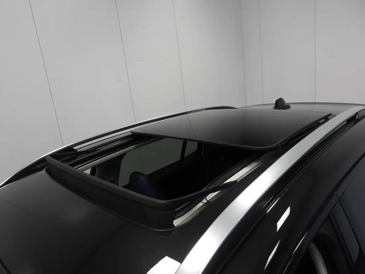 1.5 PHEV BlackLine NAVI/360CAM/SCHUIFDAK/LED/20"LMV!