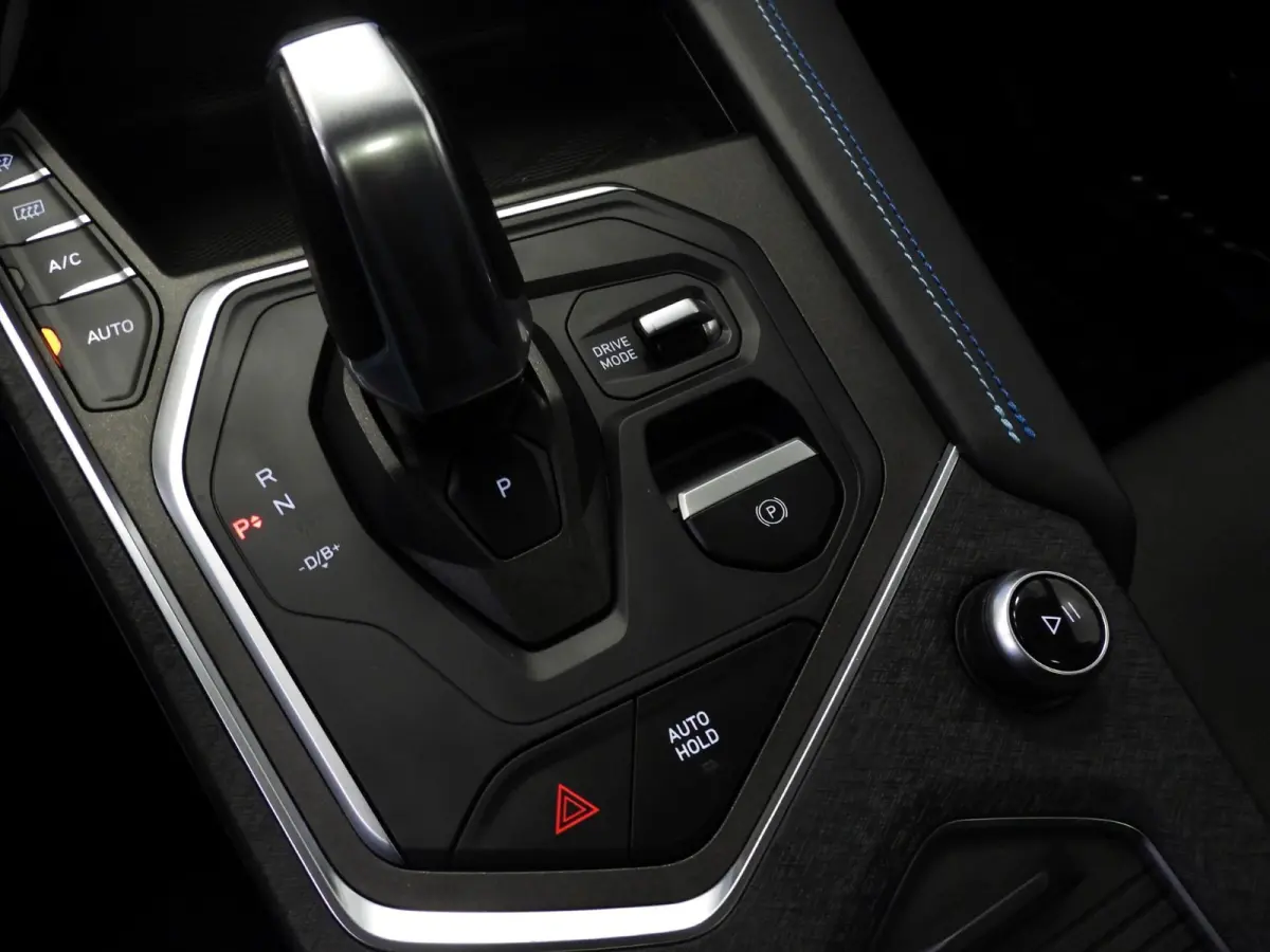 1.5 PHEV BlackLine NAVI/360CAM/SCHUIFDAK/LED/20"LMV!