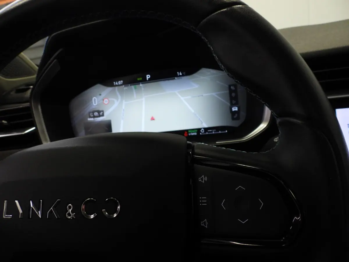 1.5 PHEV BlackLine NAVI/360CAM/SCHUIFDAK/LED/20"LMV!