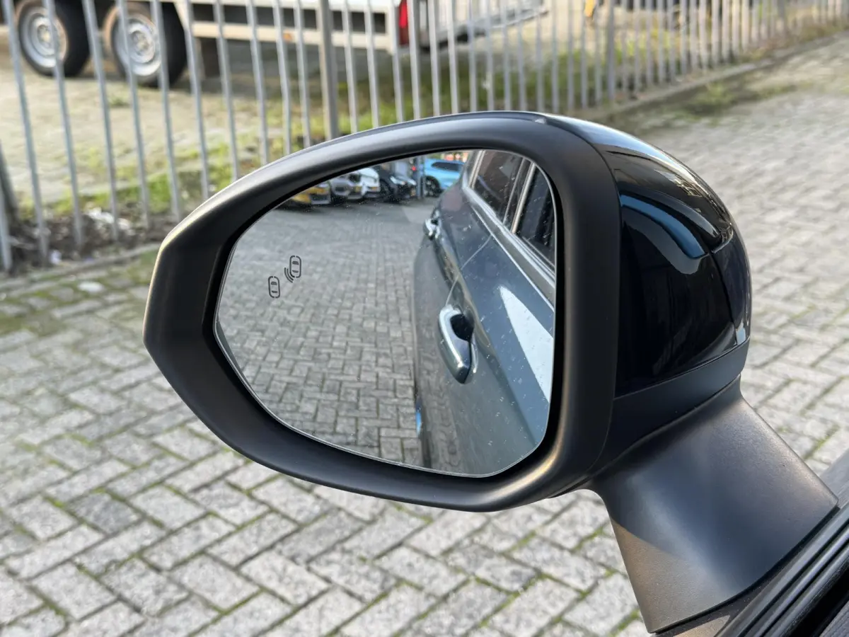 1.5 20"/Panoramadak/Memory + stoelverwarming/Elektrische klep/Dodehoek/Adaptieve cruise/360 camera/Infinity audio