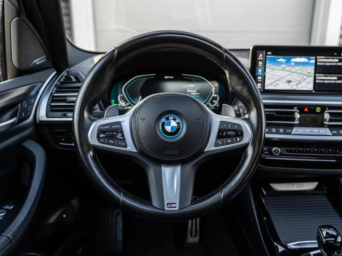 XDrive30e High Executive M Seats/Pano/H&K/Laser/HuD