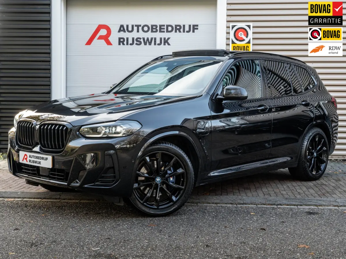XDrive30e High Executive M Seats/Pano/H&K/Laser/HuD
