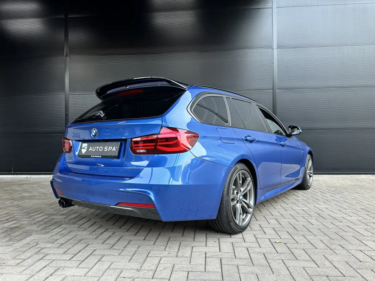 320i LCI | M-SPORT | Performance | PANODAK | LED | Leer |