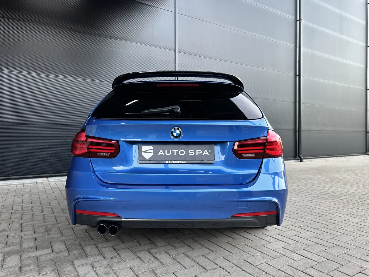 320i LCI | M-SPORT | Performance | PANODAK | LED | Leer |