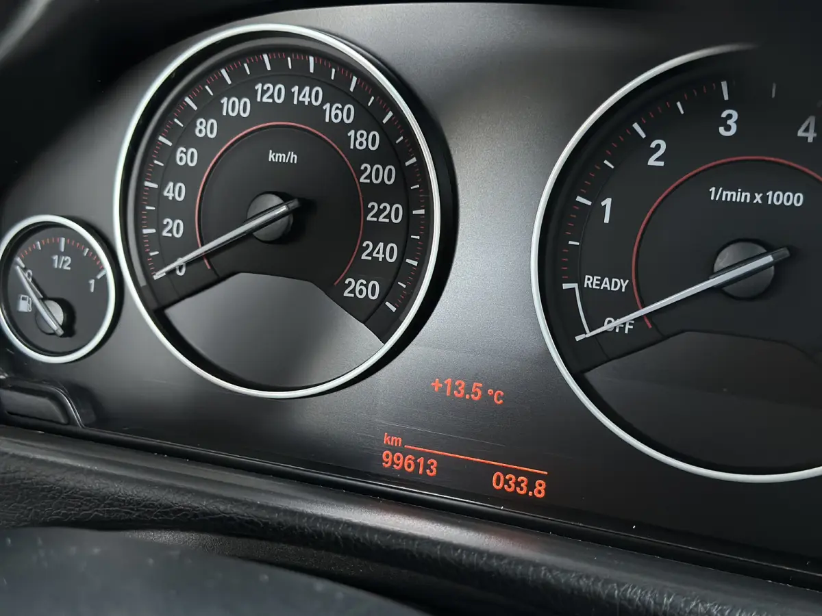320i LCI | M-SPORT | Performance | PANODAK | LED | Leer |