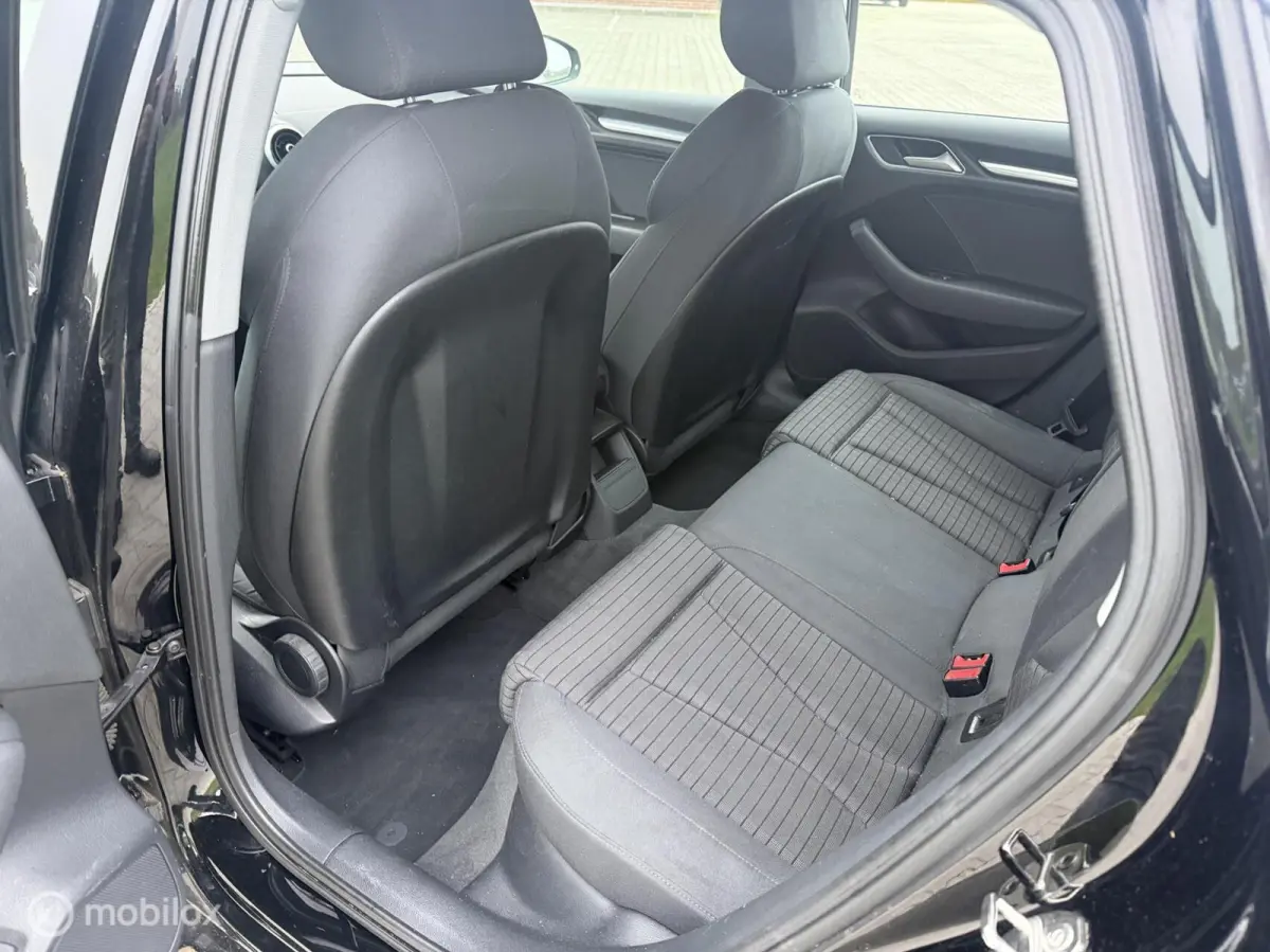 30 TFSI Advance
