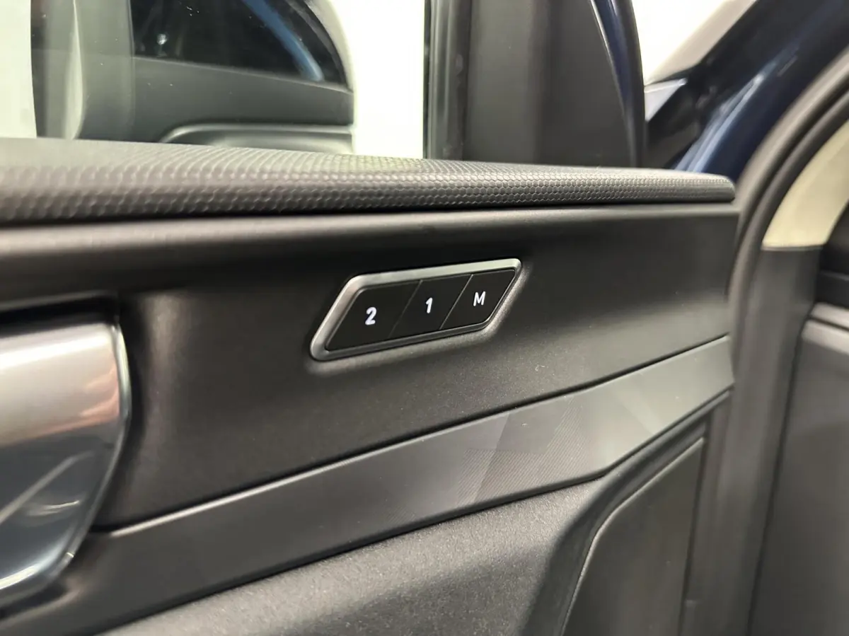 1.5 PANO ACC CAMERA VIRTUAL COCKPIT CARPLAY