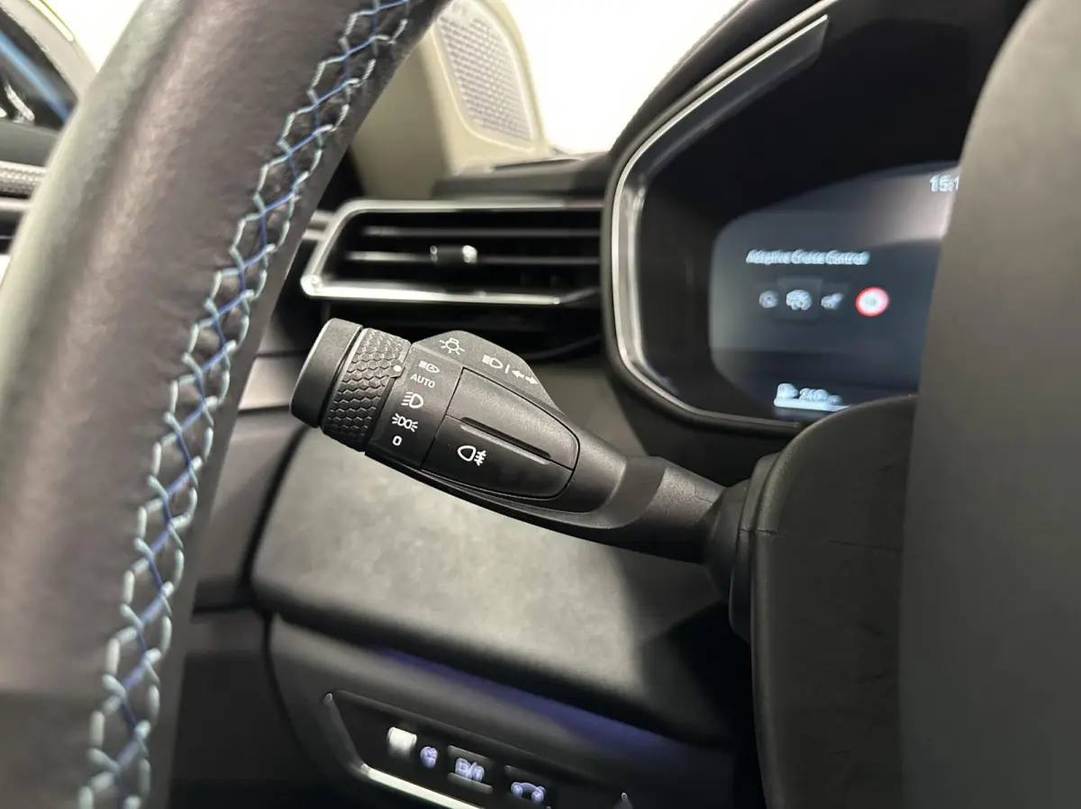 1.5 PANO ACC CAMERA VIRTUAL COCKPIT CARPLAY