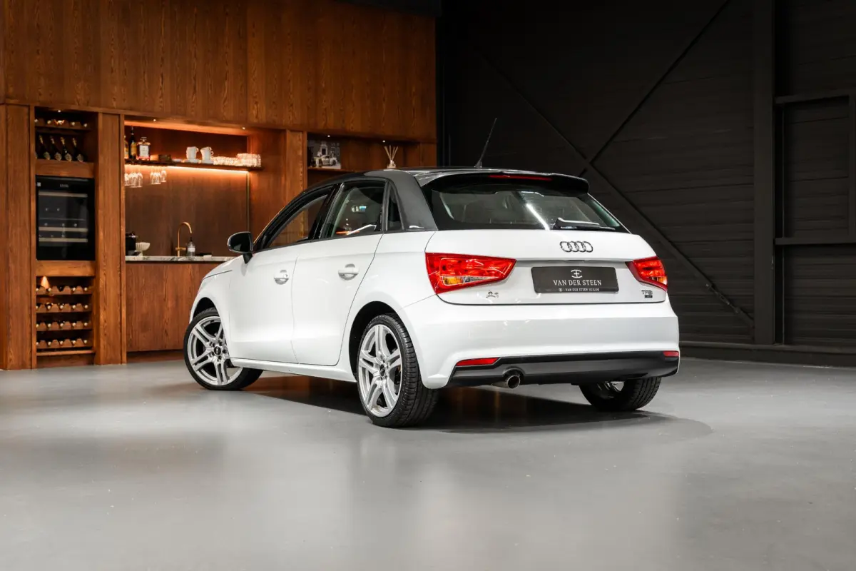 1.0 TFSI Sport Stoelverwarming | Airco