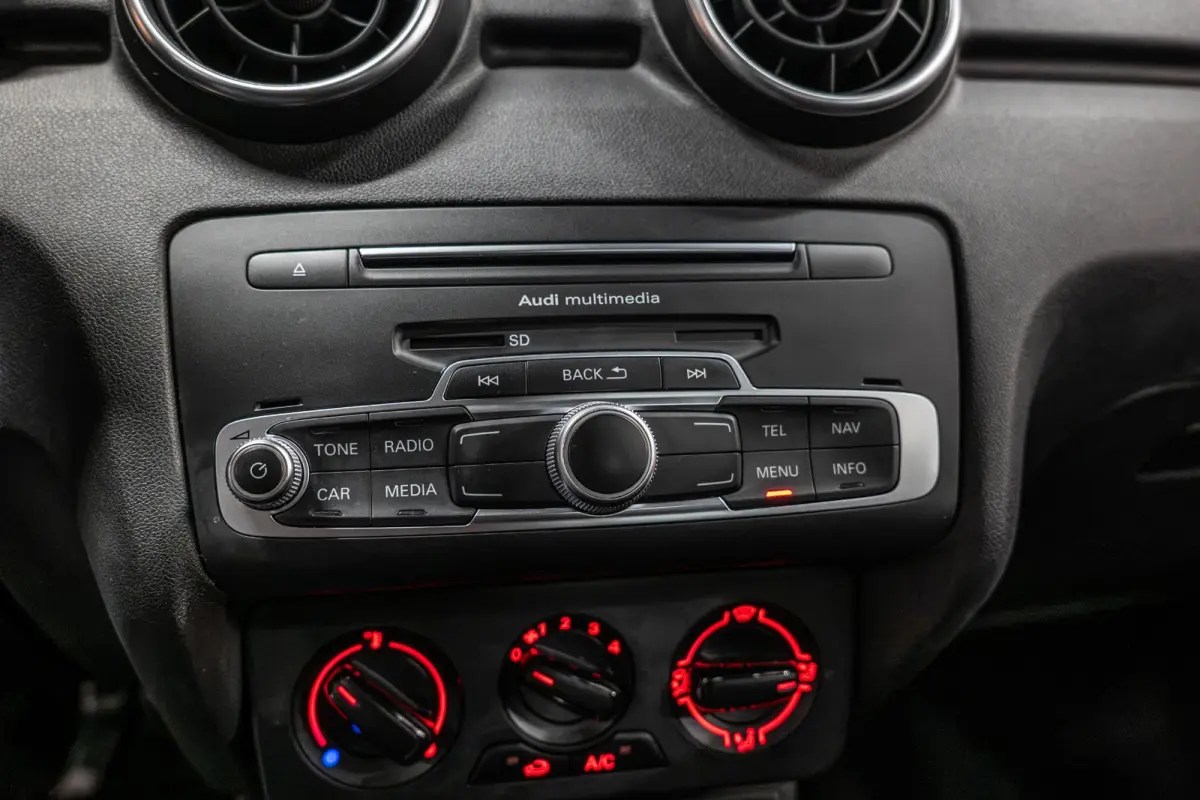 1.0 TFSI Sport Stoelverwarming | Airco