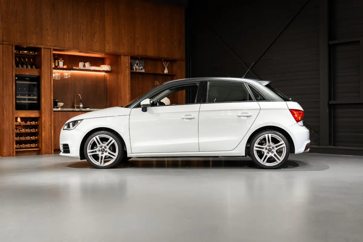 1.0 TFSI Sport Stoelverwarming | Airco
