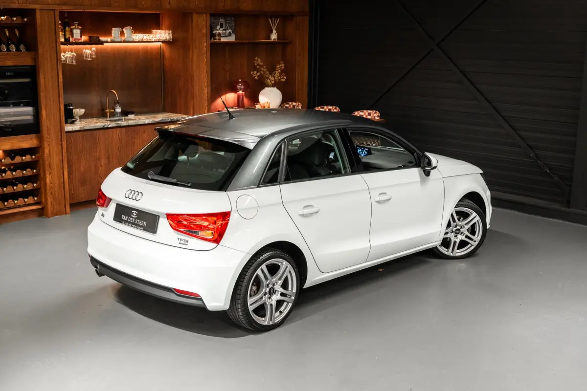 1.0 TFSI Sport Stoelverwarming | Airco