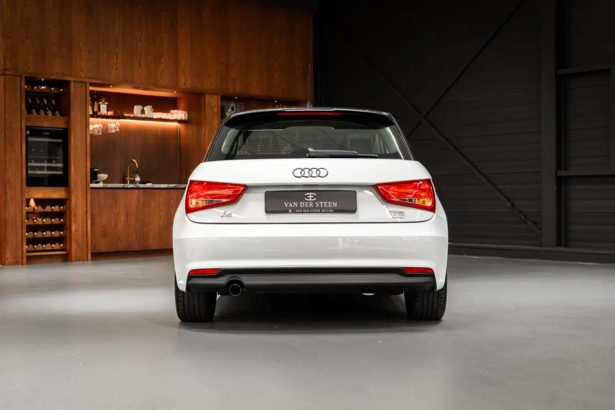 1.0 TFSI Sport Stoelverwarming | Airco
