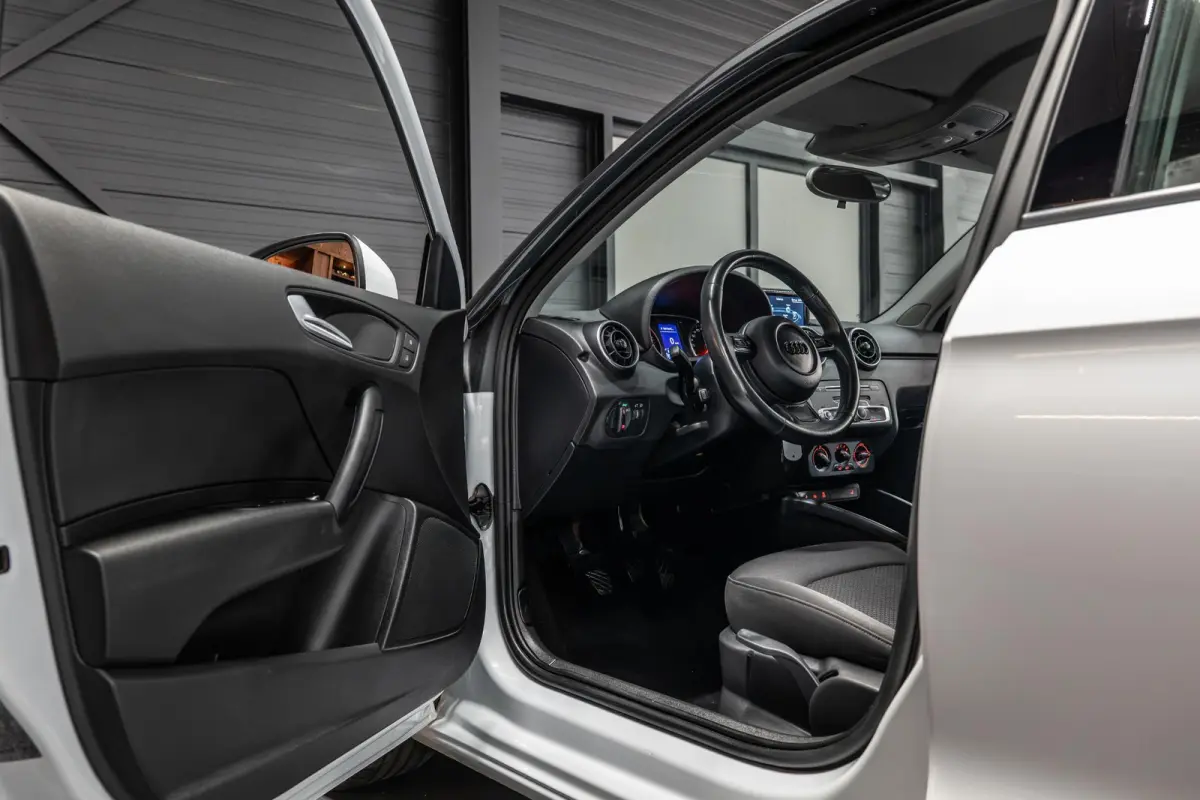 1.0 TFSI Sport Stoelverwarming | Airco