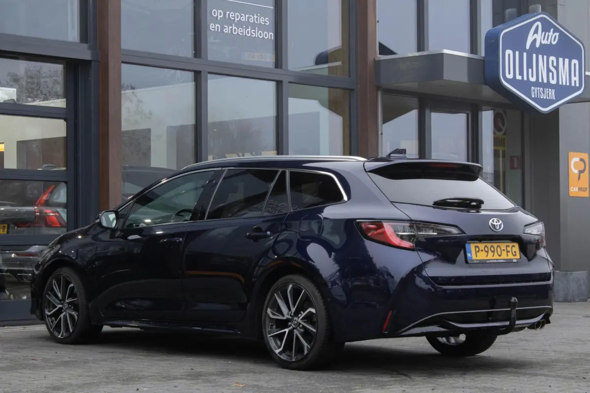 2.0 Hybrid Premium|Adaptive Cruise|Trekhaak|Stoelverwarming|HUD|Camera|
