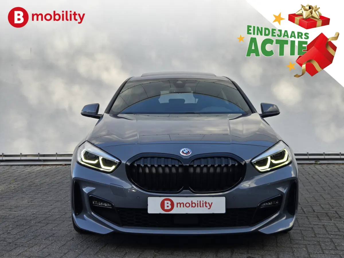 120i High Executive M-Sport Panoramadak M-Stoelen NL Auto! | Achteruitrijcamera | Hifi | Leer | DAB | Stuur/Stoelverwarming