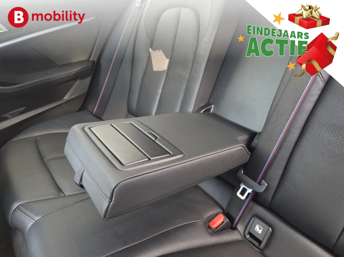 120i High Executive M-Sport Panoramadak M-Stoelen NL Auto! | Achteruitrijcamera | Hifi | Leer | DAB | Stuur/Stoelverwarming