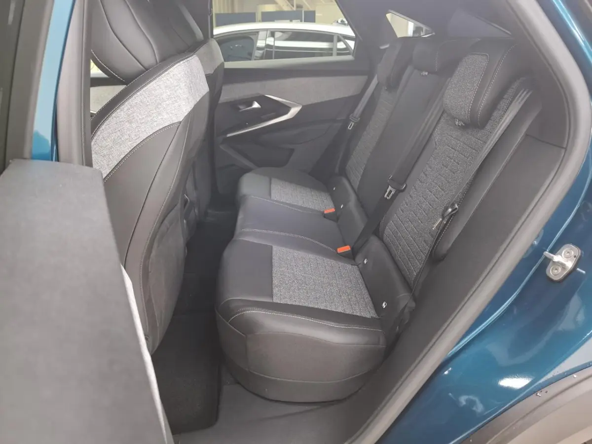 1.6 plug-in Hybrid 195 Allure tot 8 Jaar Garantie ! | Navigatie | 360 Camera | Climate Control | Dodehoekdetectie | !!