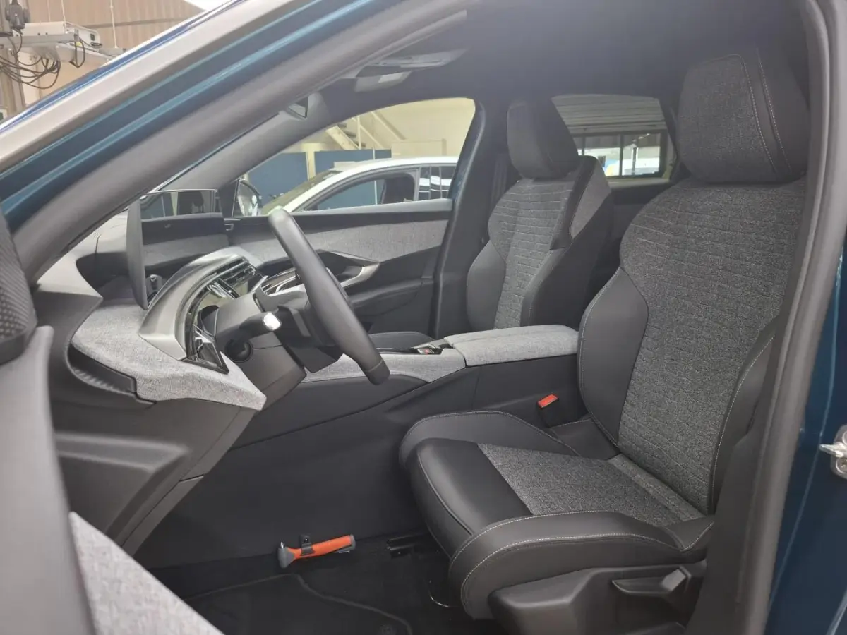 1.6 plug-in Hybrid 195 Allure tot 8 Jaar Garantie ! | Navigatie | 360 Camera | Climate Control | Dodehoekdetectie | !!