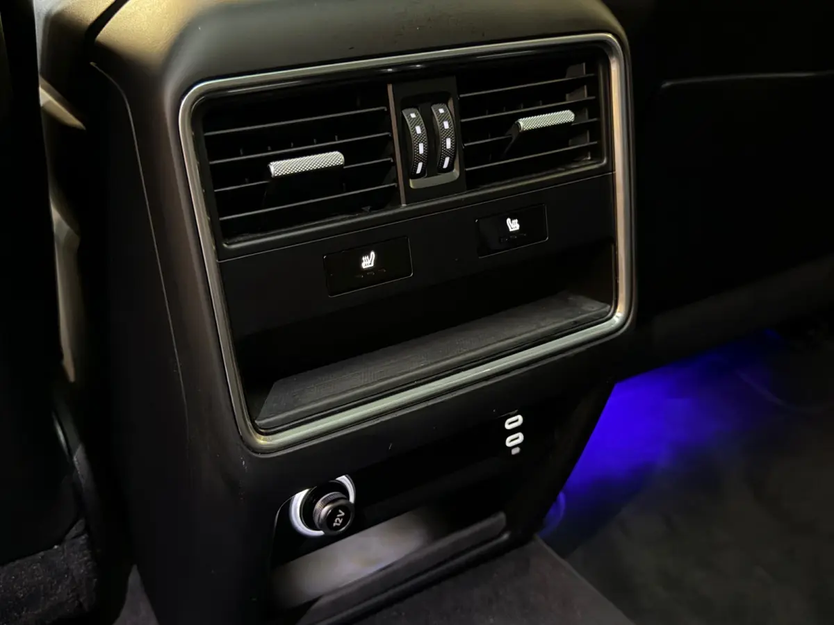 3.0 E-Hybrid Sport Chrono PANO|BOSE|HuD|SOFTCLOSE|ACHTERAS|SPORTUITLAAT|KEYLESS|PID|360 CAMERA|22 INCH|VOL!