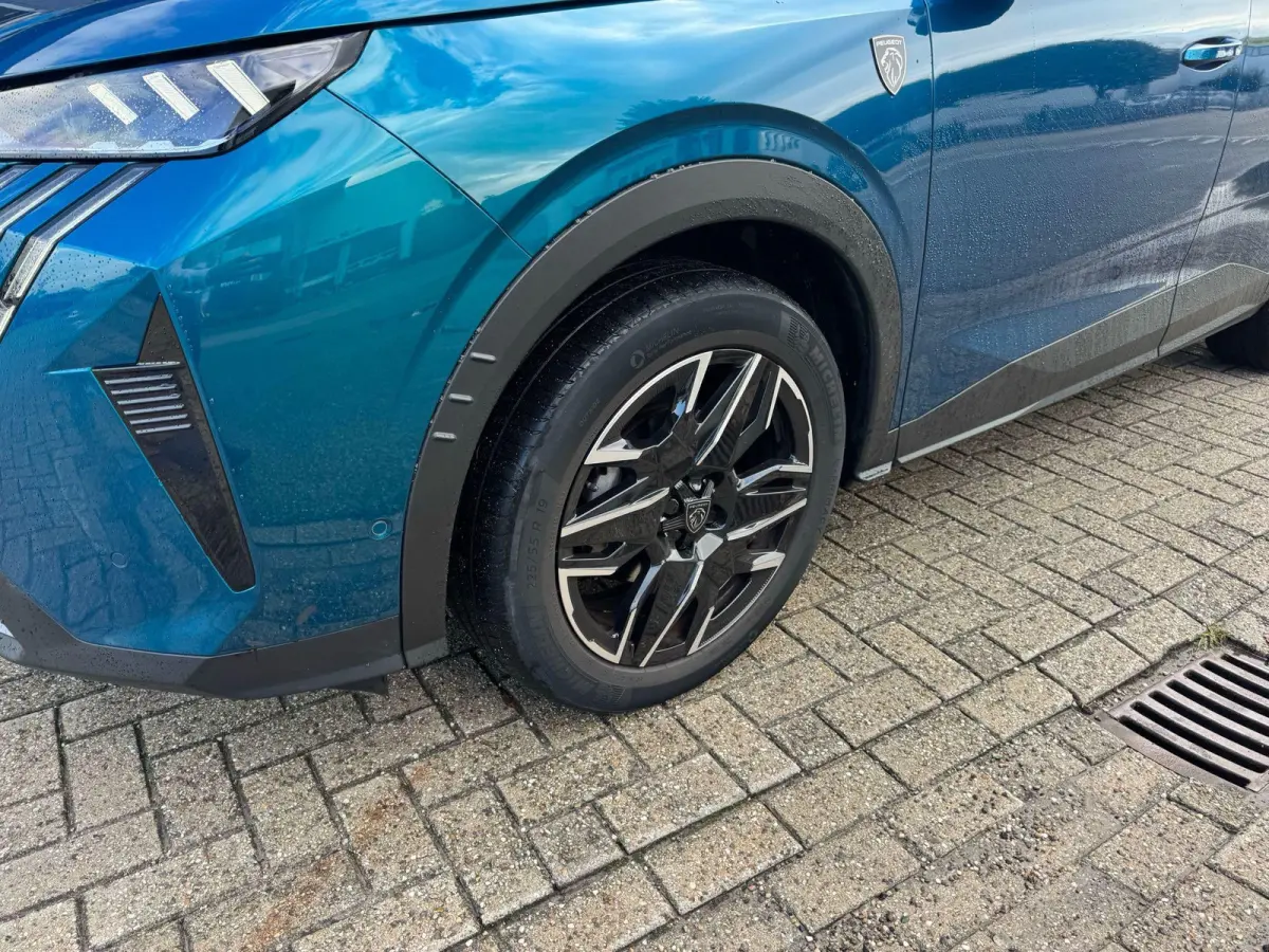 1.2 Hybrid 136 GT