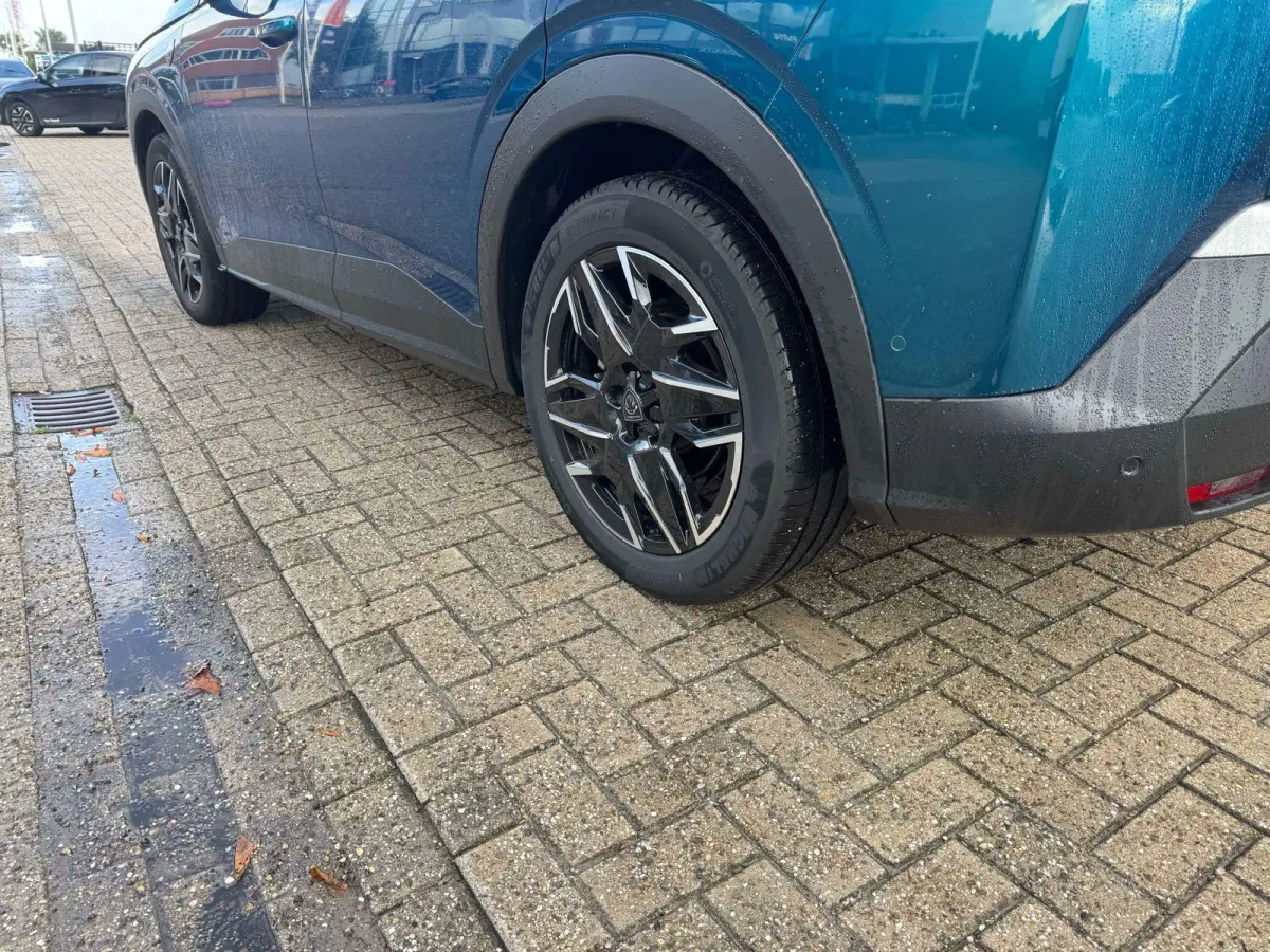 1.2 Hybrid 136 GT