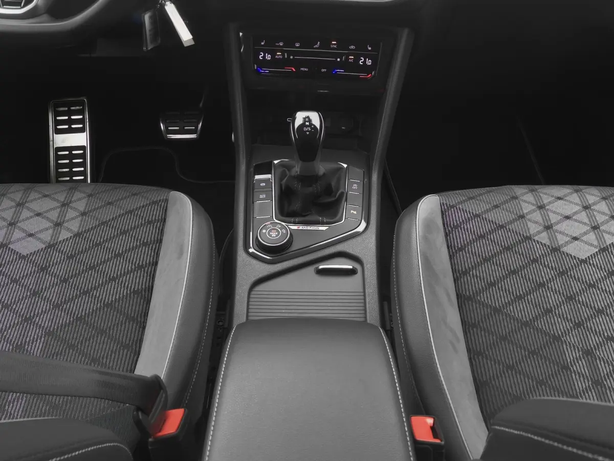 2.0 TSI 4Motion R-Line 7-Pers. | CAMERA | ADAPTIVE | STOEL- EN STUURVERW. | TREKHAAK