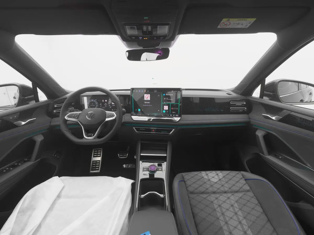 1.5 eHybrid R-Line NEW | PANO | 360° | HUD | ADAPTIVE | STOELMASSAGE | STOEL- EN STUURVERW. | TREKHAAK