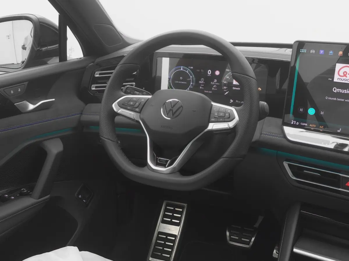 1.5 eHybrid R-Line NEW | PANO | 360° | HUD | ADAPTIVE | STOELMASSAGE | STOEL- EN STUURVERW. | TREKHAAK