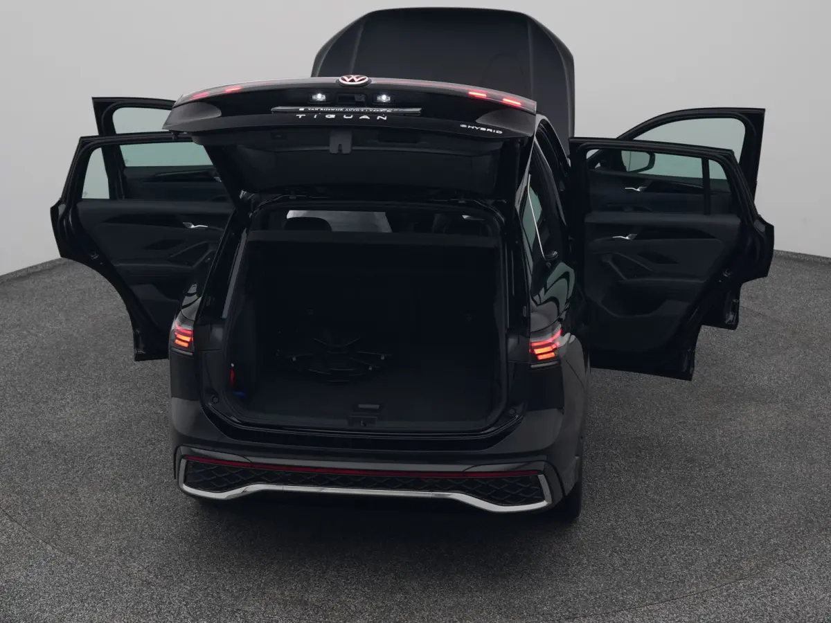 1.5 eHybrid R-Line NEW | PANO | 360° | HUD | ADAPTIVE | STOELMASSAGE | STOEL- EN STUURVERW. | TREKHAAK