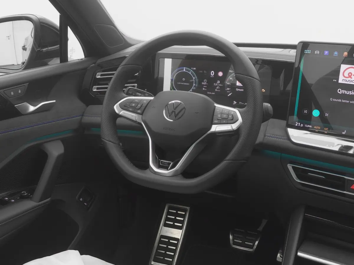 1.5 eHybrid R-Line NEW | PANO | 360° | HUD | ADAPTIVE | STOELMASSAGE | STOEL- EN STUURVERW. | TREKHAAK