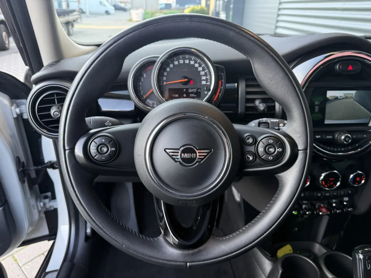 1.5 Cooper Chili Pano/Camera/Leder