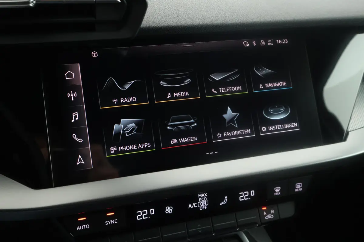 30 TFSI 110pk S edition LED Keyless Navigatie Climate control Carplay 2x S-Line