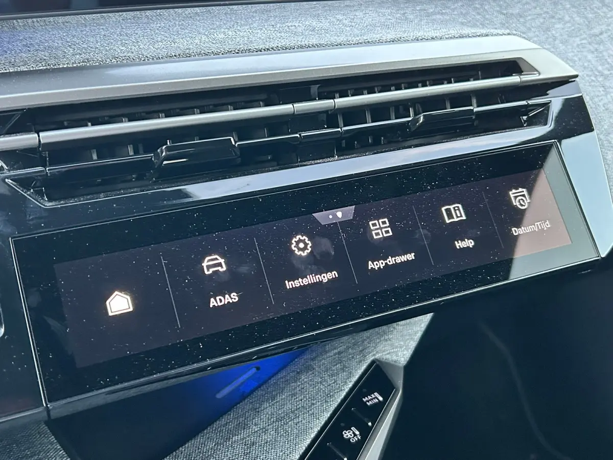 1.6 plug-in Hybrid 195 GT 20" Lichtmetaal | Focal | Massage | 360° camera | Adaptive Cruise | 7,4 kW lader | Achterstoelen verwarmd | Achteruitrij assistent