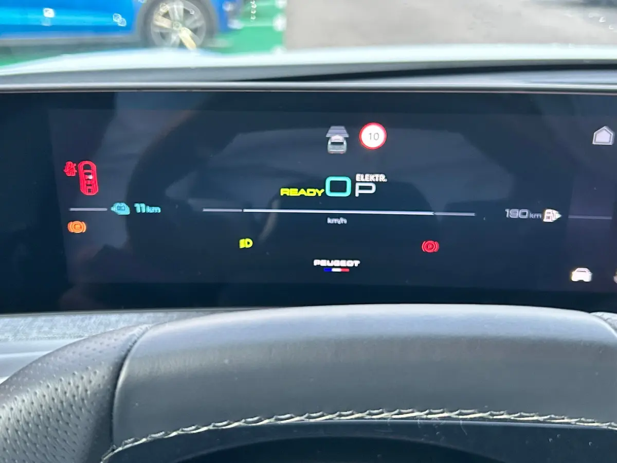 1.6 plug-in Hybrid 195 GT 20" Lichtmetaal | Focal | Massage | 360° camera | Adaptive Cruise | 7,4 kW lader | Achterstoelen verwarmd | Achteruitrij assistent