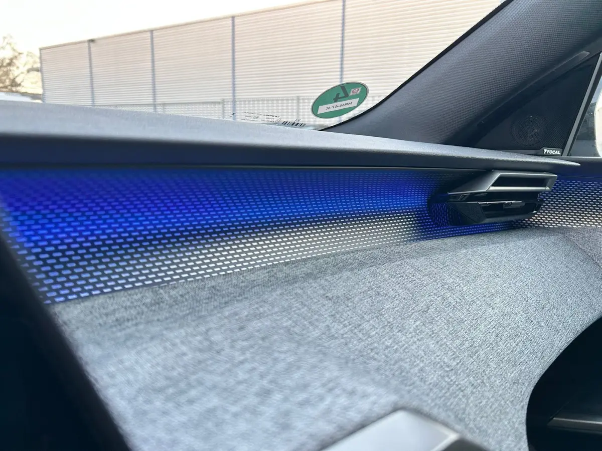 1.6 plug-in Hybrid 195 GT 20" Lichtmetaal | Focal | Massage | 360° camera | Adaptive Cruise | 7,4 kW lader | Achterstoelen verwarmd | Achteruitrij assistent