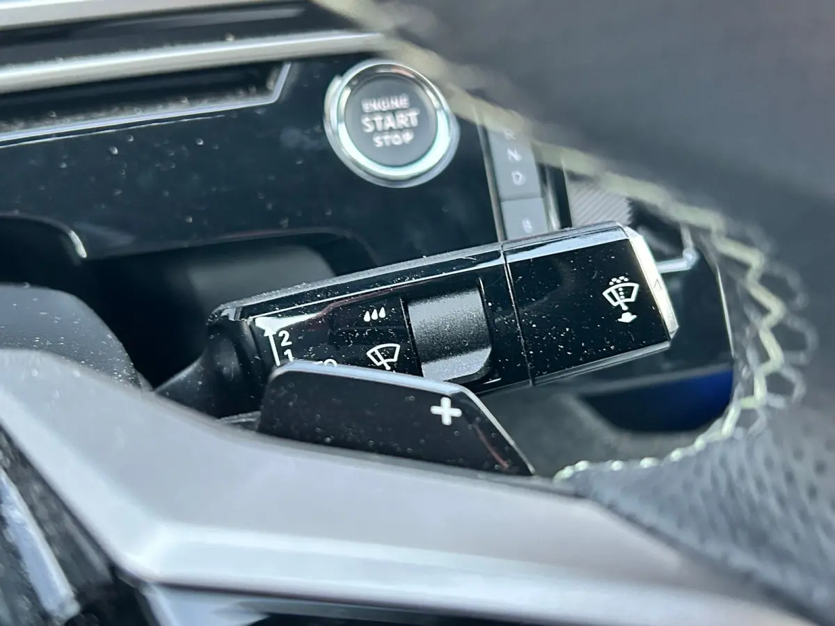 1.6 plug-in Hybrid 195 GT 20" Lichtmetaal | Focal | Massage | 360° camera | Adaptive Cruise | 7,4 kW lader | Achterstoelen verwarmd | Achteruitrij assistent
