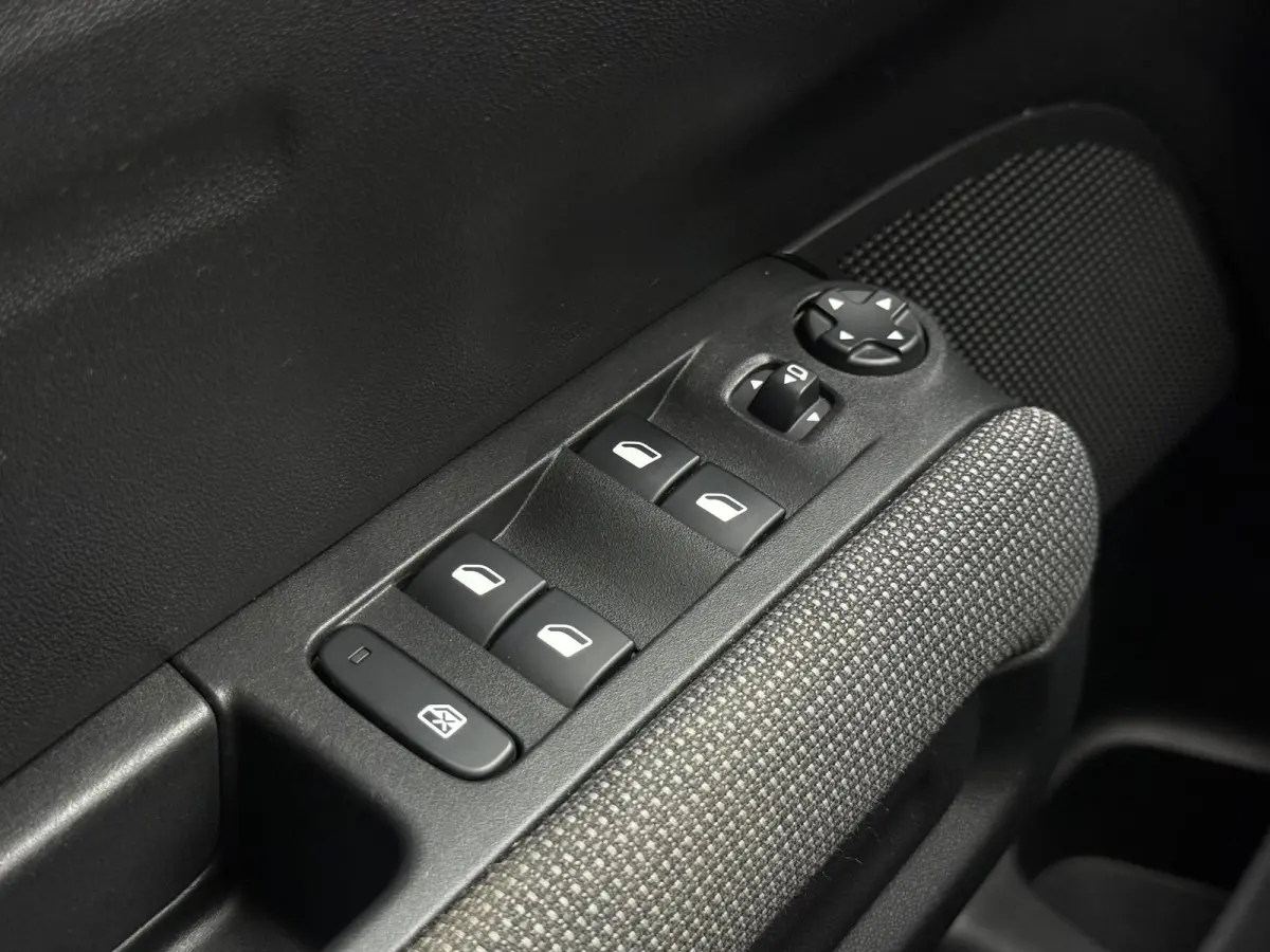 1.2 PureTech S&S Shine 1e Eigenaar|Navi|Camera|Carplay|D-riem vv in 2023| Clima|Cruise|APK tot 04-2027