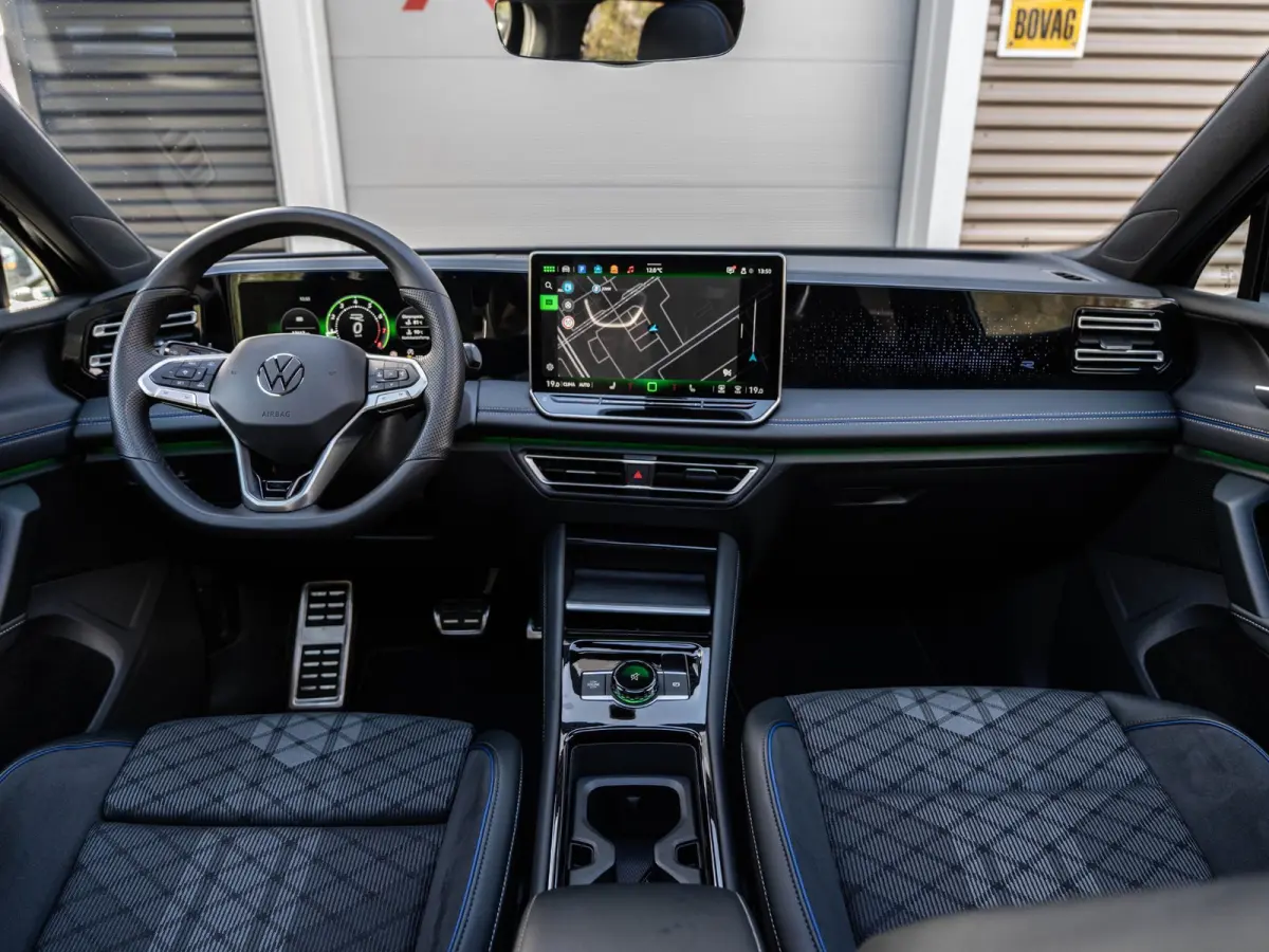 1.5 eTSI R-Line Edition Pano/360/Matrix/Massage
